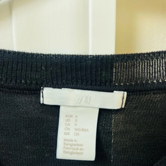 H&M Elegant Black Long Sleeve Tee - Picture 3 of 5